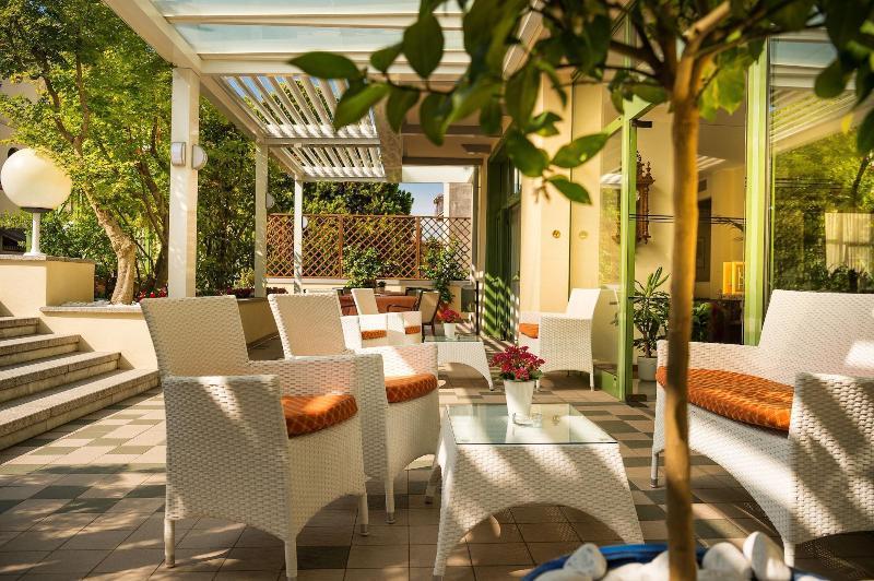Sky Pool Sole 4* Garda (Verona)