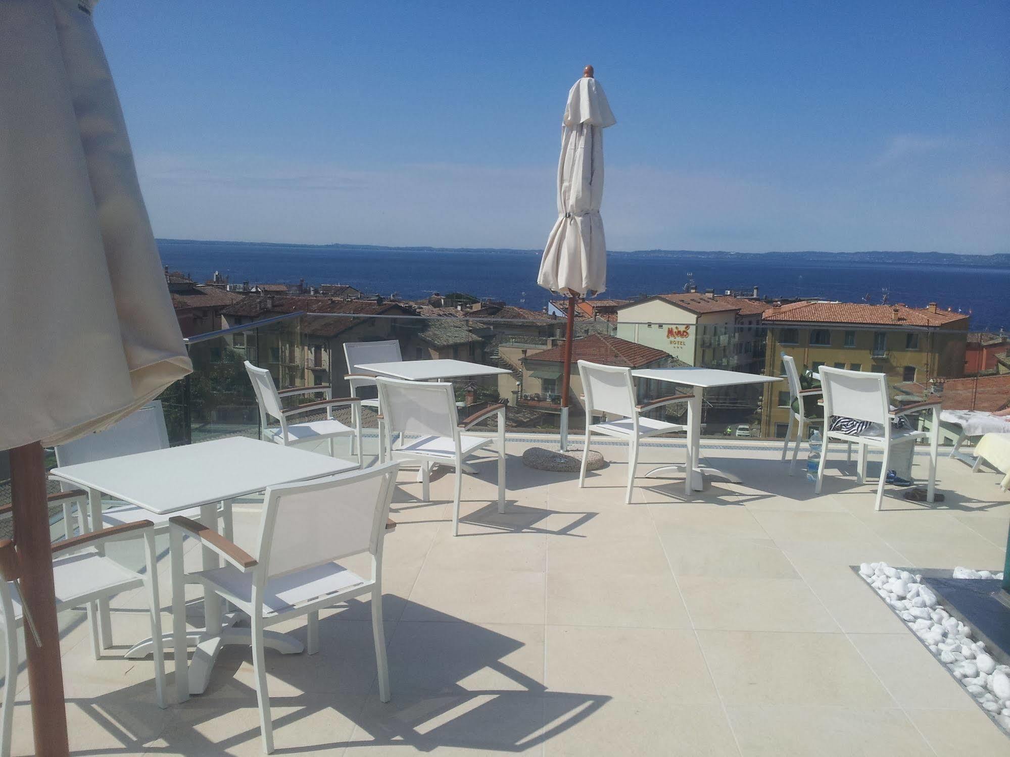 Sky Pool Sole 4* Garda (Verona)